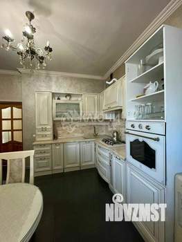 Дом 208м², 2-этажный, участок 8 сот.  