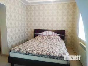 Дом 100м², 2-этажный, участок 3 сот.  