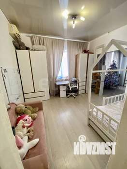 Дом 260м&sup2;, 2-этажный, участок 7 сот.  