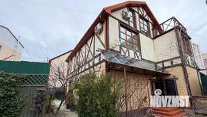 Дом 226м&sup2;, 3-этажный, участок 4 сот.  