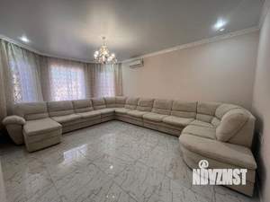 Дом 199м&sup2;, 2-этажный, участок 6 сот.  