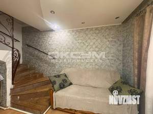 Дом 136м&sup2;, 2-этажный, участок 4 сот.  