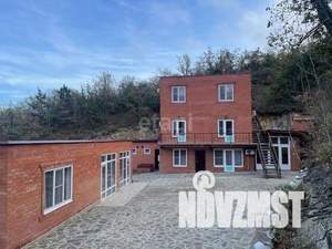 Дом 350м&sup2;, 3-этажный, участок 10 сот.  