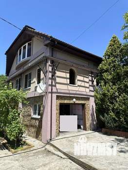 Дом 400м&sup2;, 2-этажный, участок 15 сот.  