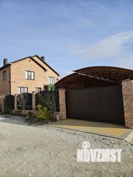 Дом 246м², 2-этажный, участок 8 сот.  