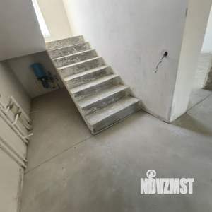 Дом 130м&sup2;, 2-этажный, участок 6 сот.  