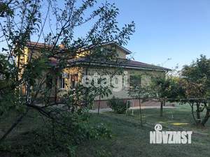 Дом 379м&sup2;, 3-этажный, участок 21 сот.  