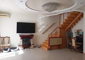 Дом 100м&sup2;, 2-этажный, участок 0 сот.  