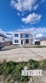 Дом 220м&sup2;, 2-этажный, участок 5 сот.  