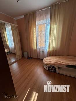 Дом 307м&sup2;, 3-этажный, участок 7 сот.  