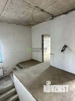 Дом 200м&sup2;, 2-этажный, участок 6 сот.  