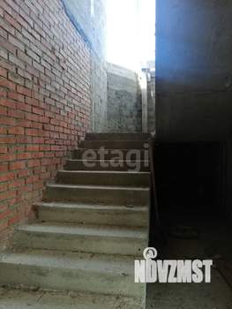 Дом 300м&sup2;, 2-этажный, участок 10 сот.  