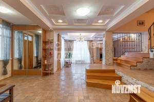 Дом 255м², 2-этажный, участок 9 сот.  