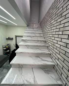 Дом 210м&sup2;, 3-этажный, участок 5 сот.  