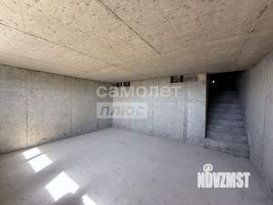 Дом 133м&sup2;, 2-этажный, участок 3 сот.  