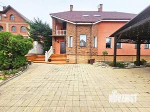 Дом 254м&sup2;, 2-этажный, участок 8 сот.  