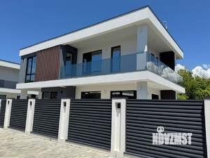 Дом 170м&sup2;, 2-этажный, участок 4 сот.  