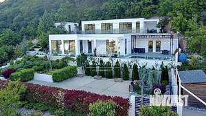 Коттедж 255м&sup2;, 3-этажный, участок 12 сот.  