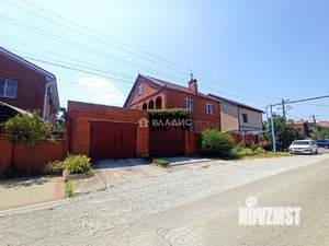 Дом 357м², 3-этажный, участок 6 сот.  