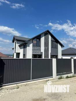 Дом 162м&sup2;, 2-этажный, участок 4 сот.  