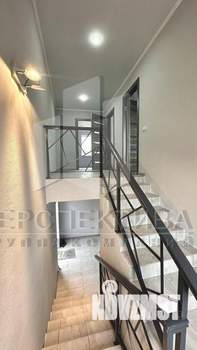 Дом 92м&sup2;, 2-этажный, участок 3 сот.  