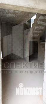 Дом 170м&sup2;, 2-этажный, участок 4 сот.  