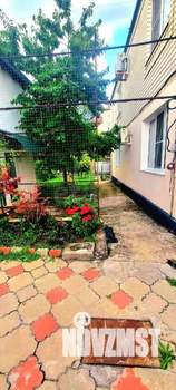 Дом 242м&sup2;, 2-этажный, участок 6 сот.  