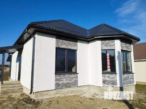 Дом 100м&sup2;, 1-этажный, участок 5 сот.  