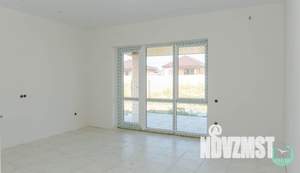 Дом 100м&sup2;, 1-этажный, участок 6 сот.  