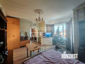 Дом 320м&sup2;, 3-этажный, участок 9 сот.  