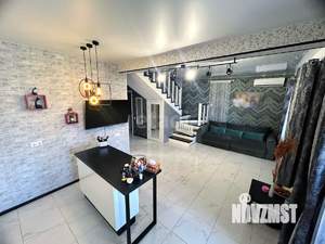 Дом 176м&sup2;, 2-этажный, участок 5 сот.  