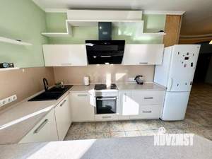 Дом 240м², 2-этажный, участок 6 сот.  