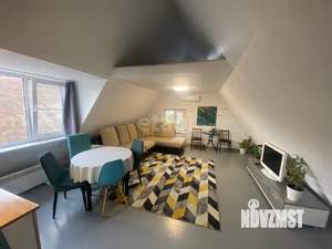 Дом 42м&sup2;, 2-этажный, участок 4 сот.  