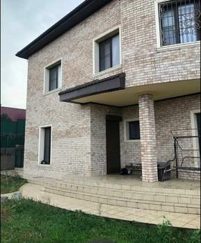 Дом 460м&sup2;, 3-этажный, участок 8 сот.  