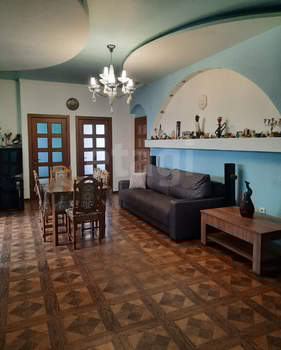 Дом 226м&sup2;, 3-этажный, участок 6 сот.  