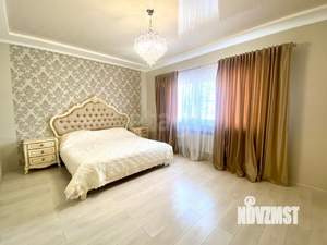 Дом 277м&sup2;, 2-этажный, участок 4 сот.  