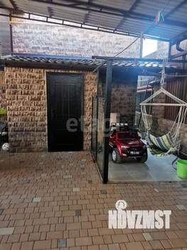 Дом 245м&sup2;, 3-этажный, участок 4 сот.  