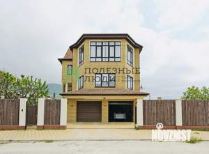 Дом 329м&sup2;, 2-этажный, участок 6 сот.  