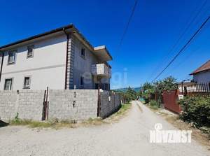 Дом 558м&sup2;, 3-этажный, участок 8 сот.  