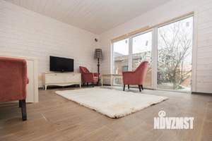 Дом 76м², 2-этажный, участок 6 сот.  