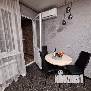 1-к квартира, посуточно, 45м2, 9/10 этаж