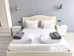1-к квартира, посуточно, 40м2, 7/25 этаж