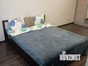 Студия квартира, посуточно, 36м2, 2/9 этаж