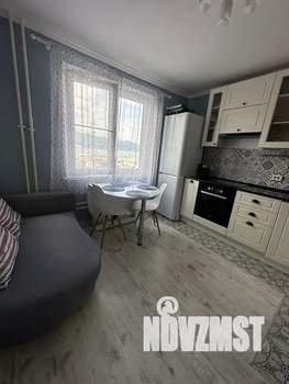 1-к квартира, посуточно, 40м2, 3/16 этаж