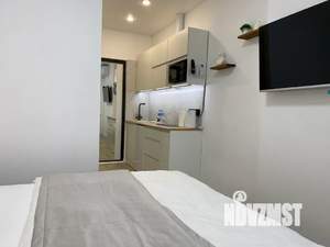 Студия квартира, посуточно, 18м2, 1/20 этаж