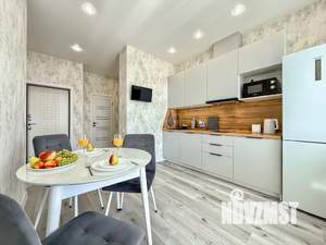 1-к квартира, посуточно, 39м2, 8/19 этаж