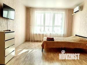 1-к квартира, посуточно, 38м2, 13/16 этаж