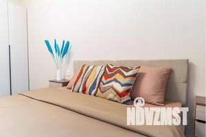 1-к квартира, посуточно, 42м2, 17/23 этаж