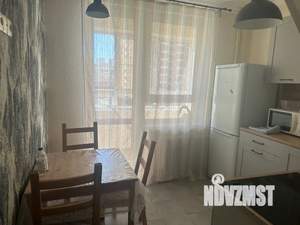 1-к квартира, посуточно, 34м2, 4/10 этаж