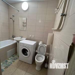 1-к квартира, посуточно, 38м2, 1/1 этаж